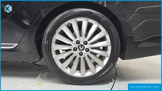 HYUNDAI EQUUS VS500