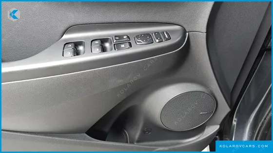 HYUNDAI KONA GASOLINE 2.0 2WD