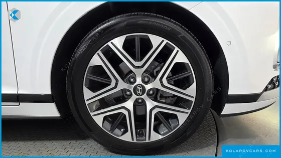 HYUNDAI GRANDEUR EXCLUSIVE