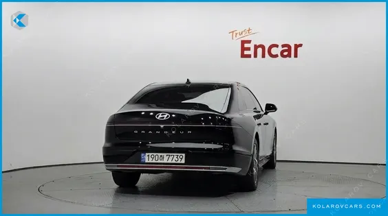 HYUNDAI GRANDEUR PREMIUM