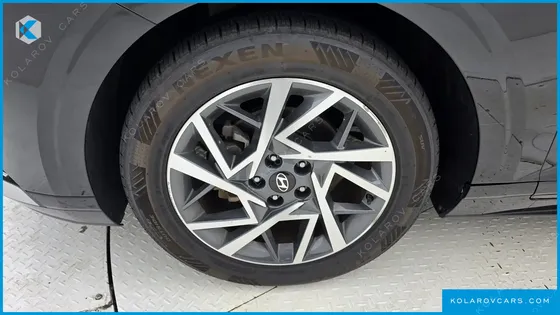 HYUNDAI GRANDEUR PREMIUM