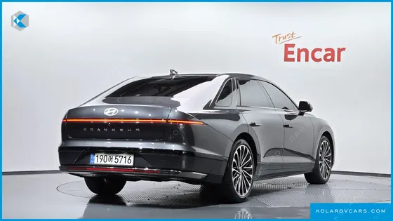 HYUNDAI GRANDEUR CALLIGRAPHY