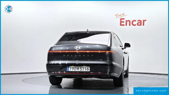 HYUNDAI GRANDEUR CALLIGRAPHY