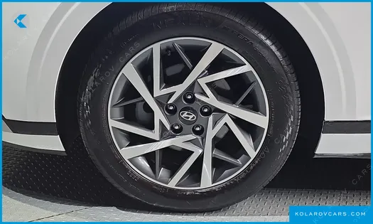 HYUNDAI GRANDEUR PREMIUM