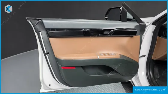 HYUNDAI GRANDEUR PREMIUM