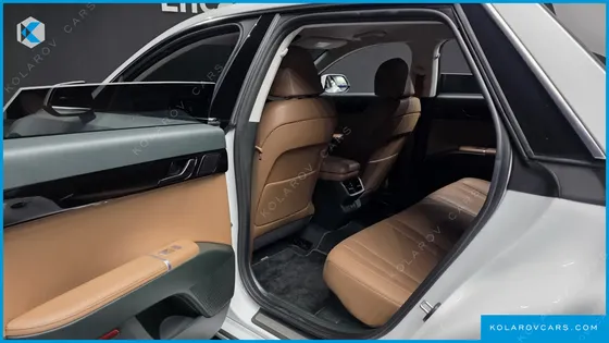 HYUNDAI GRANDEUR PREMIUM