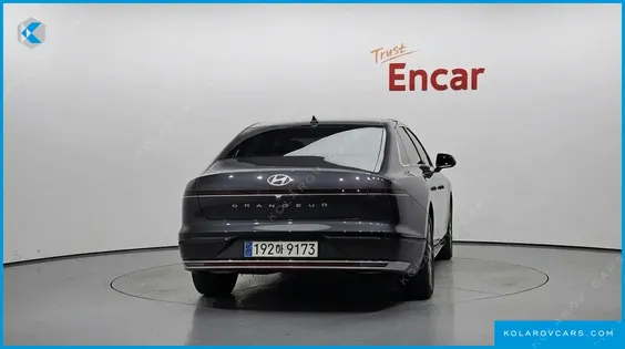 HYUNDAI GRANDEUR PREMIUM
