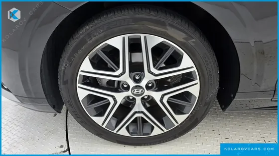 HYUNDAI GRANDEUR PREMIUM