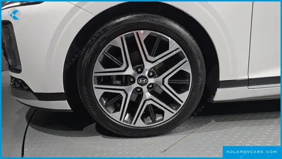 HYUNDAI GRANDEUR PREMIUM