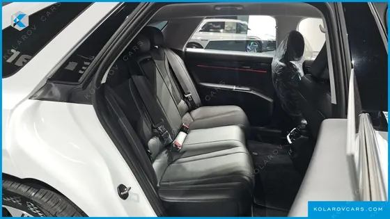 HYUNDAI GRANDEUR PREMIUM