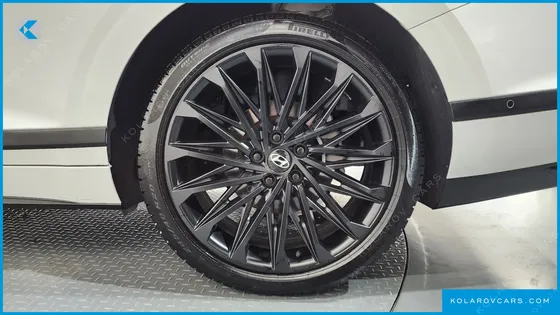 HYUNDAI GRANDEUR CALLIGRAPHY