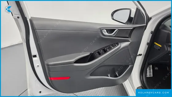 HYUNDAI IONIQ Q