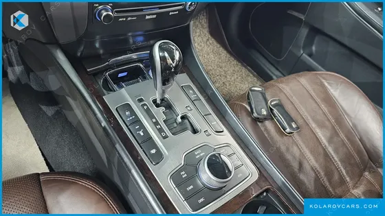HYUNDAI EQUUS VS380