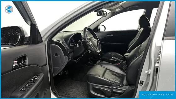 HYUNDAI I30 1.6 VGT LUXURY