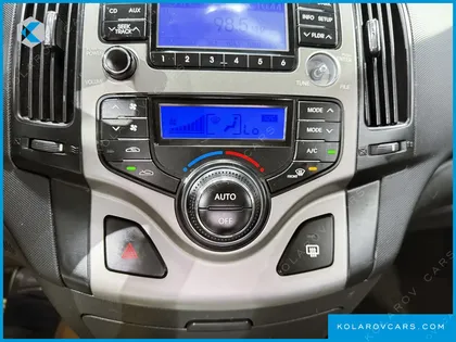 HYUNDAI I30 1.6 VVT LUXURY