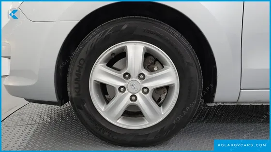HYUNDAI I30 1.6 VVT LUXURY