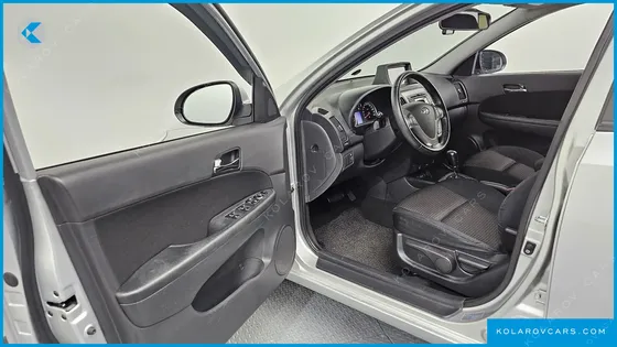 HYUNDAI I30 1.6 VVT LUXURY