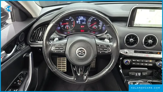 KIA STINGER 3.3 TURBO 2WD