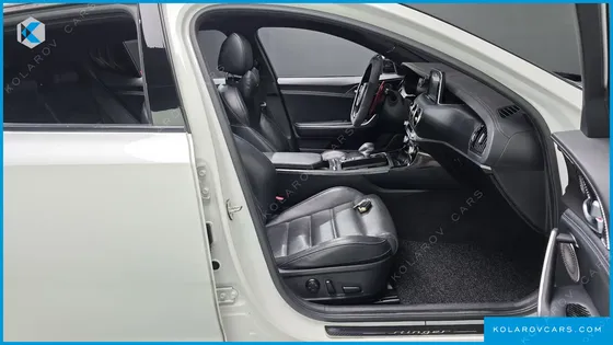 KIA STINGER 3.3 TURBO 2WD