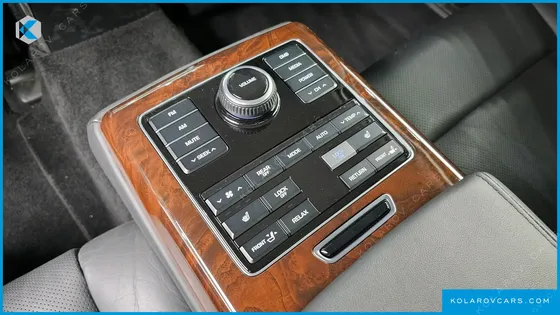 HYUNDAI EQUUS VS380