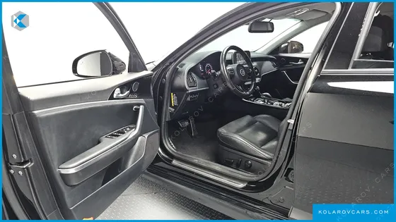 KIA STINGER 2.0 TURBO 2WD