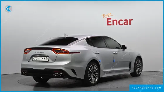 KIA STINGER 2.0 TURBO 2WD