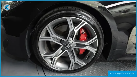 KIA STINGER 2.0 TURBO 2WD