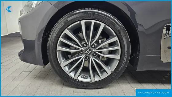 KIA STINGER 2.0 TURBO AWD