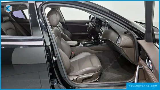 KIA STINGER 2.0 TURBO AWD