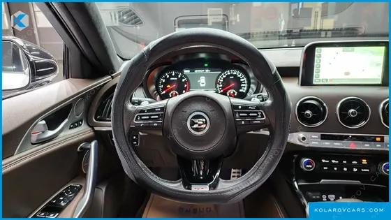 KIA STINGER 3.3 TURBO 2WD