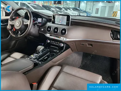 KIA STINGER 2.0 TURBO 2WD