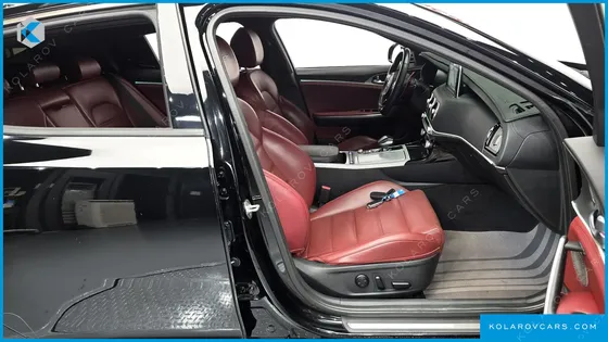 KIA STINGER 3.3 TURBO AWD
