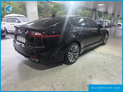 KIA STINGER 2.0 TURBO 2WD