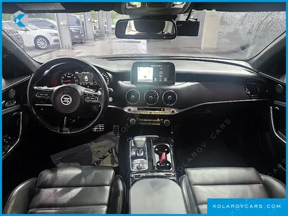 KIA STINGER 2.0 TURBO 2WD