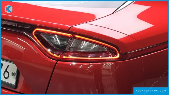 KIA STINGER 2.0 TURBO 2WD
