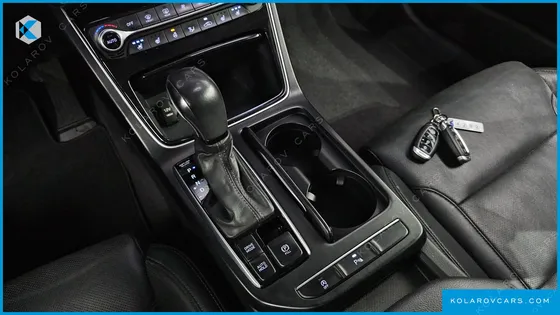 HYUNDAI GRANDEUR 2.2 DIESEL PREMIUM
