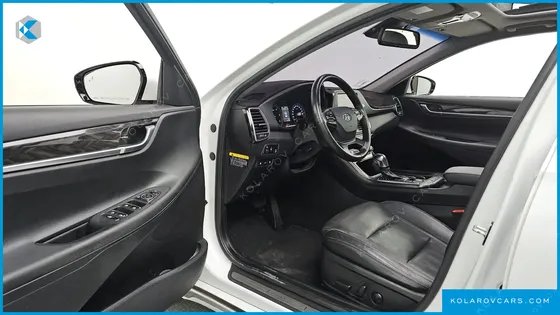 HYUNDAI GRANDEUR 2.2 DIESEL PREMIUM