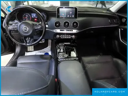KIA STINGER 2.0 TURBO AWD