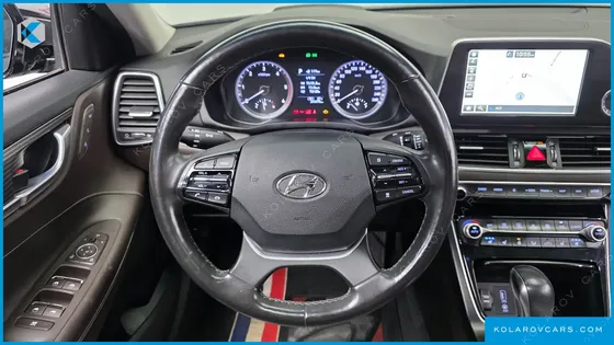 HYUNDAI GRANDEUR 2.2 DIESEL PREMIUM