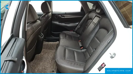 HYUNDAI GRANDEUR 3.0 LPI EXCLUSIVE (RENTAL CAR)