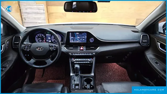 HYUNDAI GRANDEUR 3.0 LPI EXCLUSIVE (RENTAL CAR)