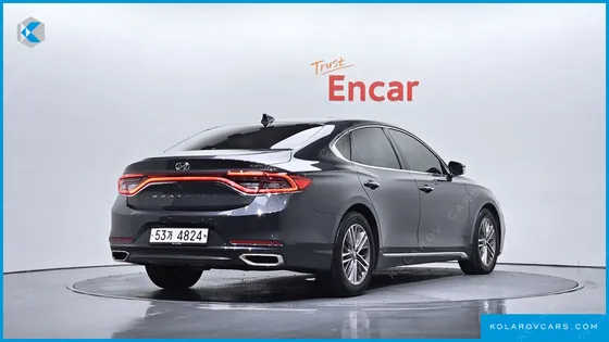HYUNDAI GRANDEUR 2.2 DIESEL PREMIUM