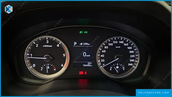HYUNDAI GRANDEUR 2.2 DIESEL PREMIUM