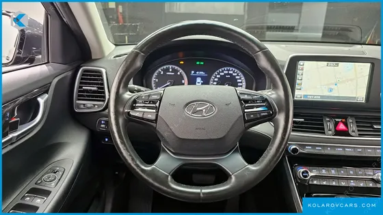 HYUNDAI GRANDEUR 2.2 DIESEL PREMIUM