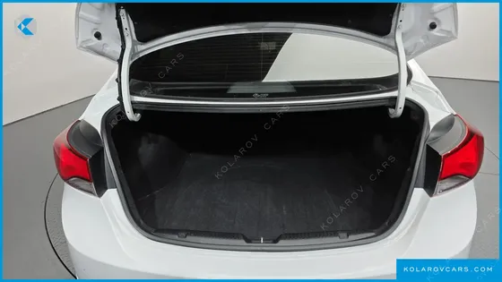 HYUNDAI ELANTRA (AVANTE) 1.6 GDI SMART