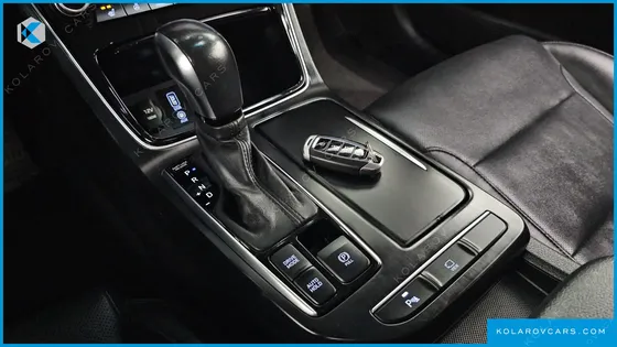 HYUNDAI GRANDEUR 3.0 MODREN BASIC (RENTAL CAR)