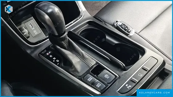 HYUNDAI GRANDEUR 3.0 MODREN BASIC (RENTAL CAR)