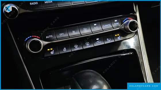HYUNDAI GRANDEUR 3.0 MODREN BASIC (RENTAL CAR)