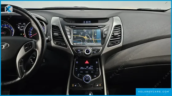 HYUNDAI ELANTRA (AVANTE) 1.6 GDI SMART