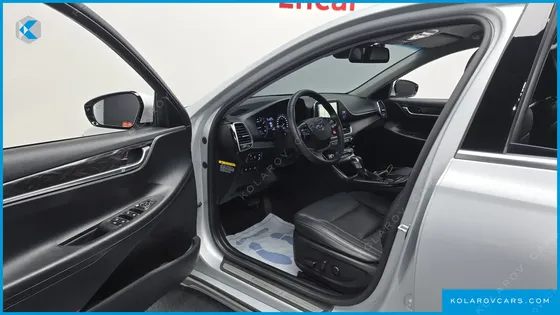 HYUNDAI GRANDEUR 2.4 PREMIUM